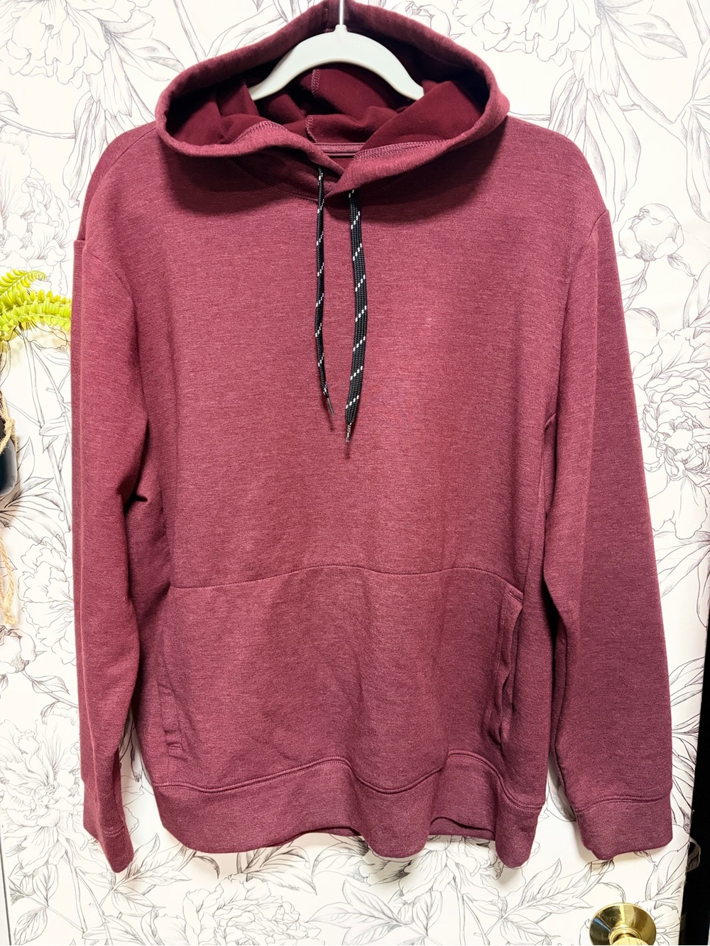 NWOT GapFit Maroon Pullover Hoodie